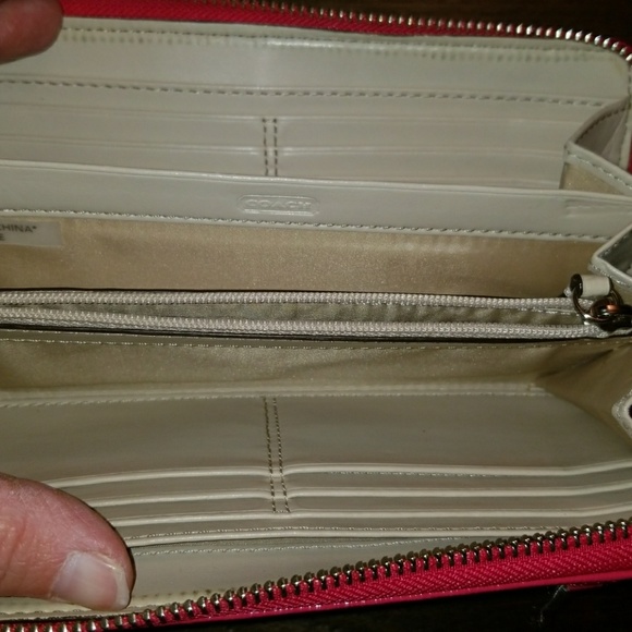 NWOT Coach Signature Wallet with Strawberry charm - Picture 5 of 6